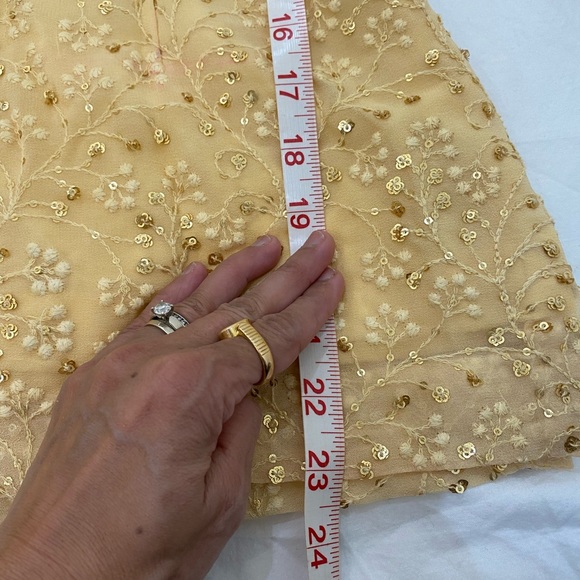 Indian outfit - Picture 9 of 13